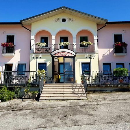 Lusiana Locanda "Alla Rosa" מראה חיצוני תמונה